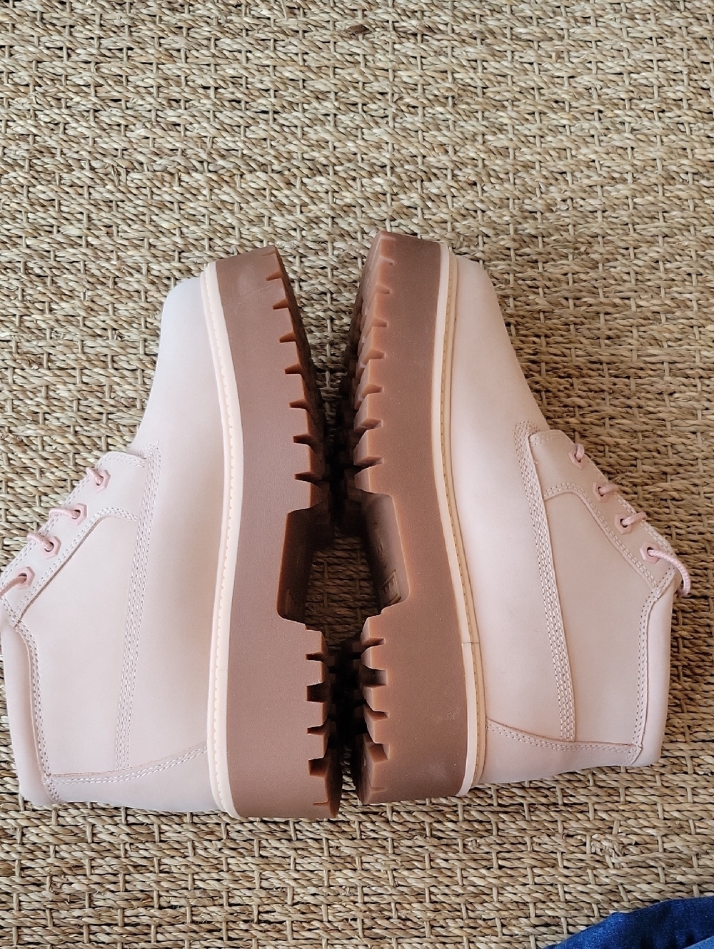 Timberlands Nellie Stonestreet Waterproof Platform boot in light pink Size 5.5 - Picture 7 of 10